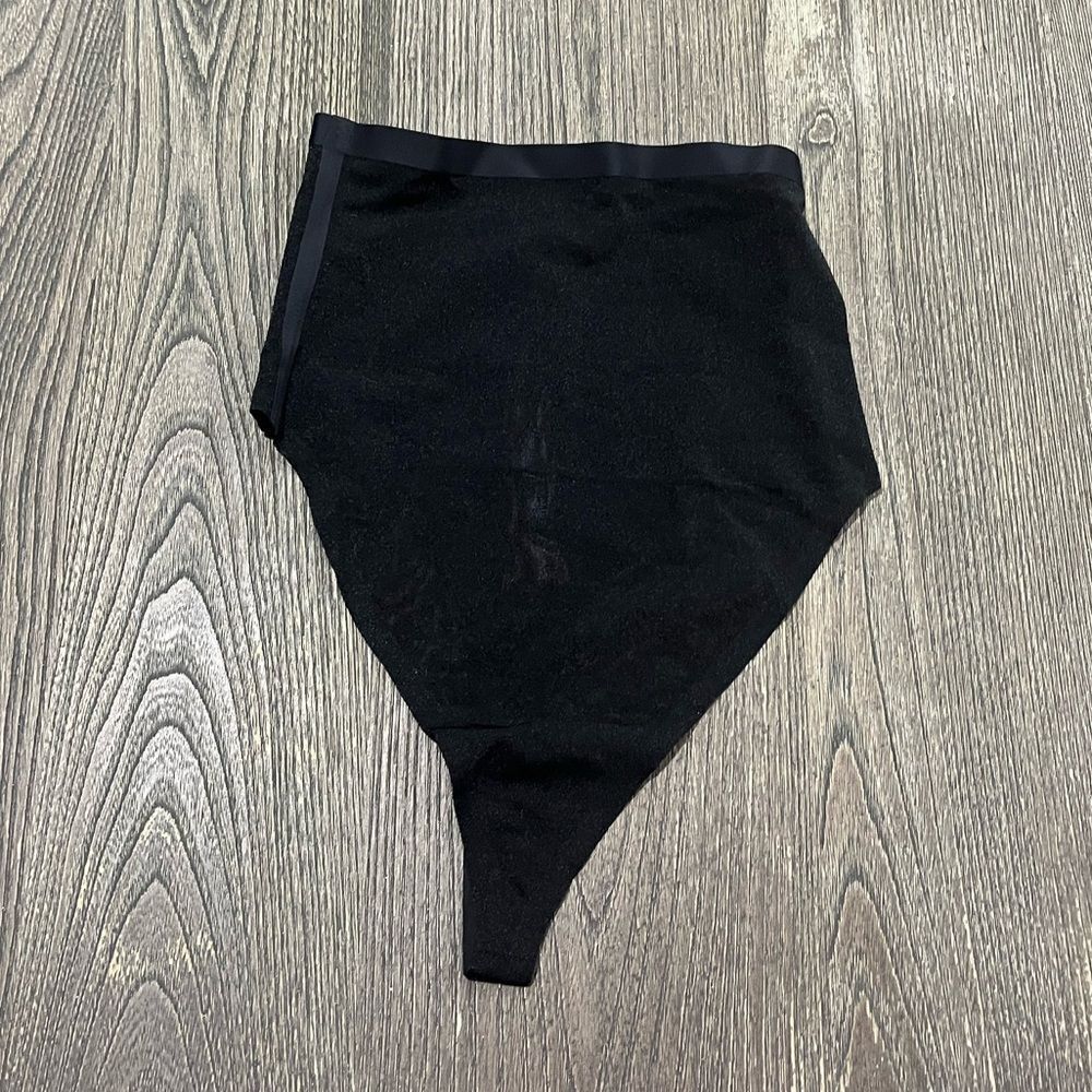 NWT Skims Shapewear Seamless Sculpt High-Waisted Thong Stretch Onyx Size Small